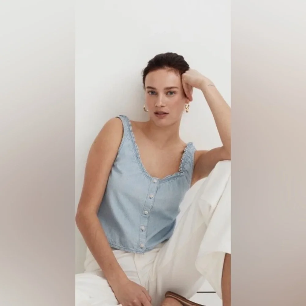 Denim Ruffled U-Neck Crop Top XL - Picture 2 of 8
